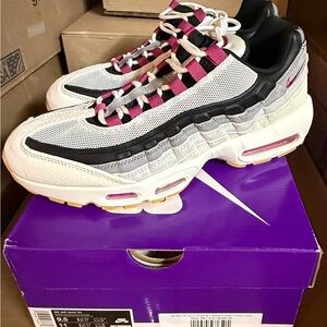 Nike SB x Air Max 95 "Cactus Flower" - Size 9.5 - Brand New DS
